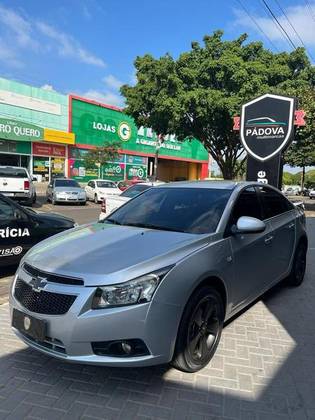 CHEVROLET CRUZE 1.8 LT 16V FLEX 4P AUTOMÁTICO CHEVROLET CRUZE 1.8 LT 16V FLEX 4P AUTOMÁTICO